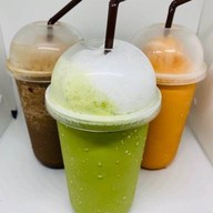 ร้านชา กาแฟ น้ำปั่น Coffee House ศาลาแดง
