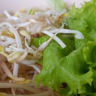 ขนมจีนน้ำเงี้ยวป้านวล ตลาดแม่จัน