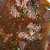 ขนมจีนน้ำเงี้ยวป้านวล ตลาดแม่จัน