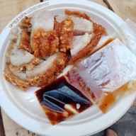 เมนูของร้าน ⭐️อ้วนนะหมูกรอบชาชู ข้าวมันไก่