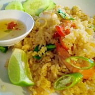 เมนูของร้าน Only Yum  (ร้านยำ) ถลาง