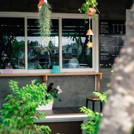 บรรยากาศ กาแฟหน้าบ้าน