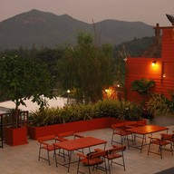 เดินระเบียง