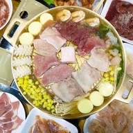 อาเฮีย หมูกระทะทอง