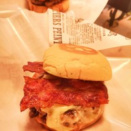 Jamie’s Burgers Jamie’s Burgers @Sukhumwit24