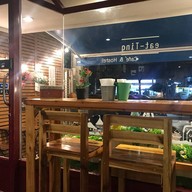 eat-Ting Cafe' and Hostel Ladkrabang