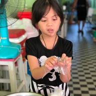 ก๋วยเตี๋ยวไก่ตุ๋นแม่วารีย์ ท่าเรือ