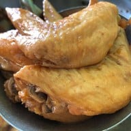 ก๋วยเตี๋ยวไก่ตุ๋นแม่วารีย์ ท่าเรือ