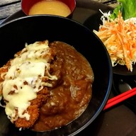 เมนูของร้าน กะเพราใส้แตก  By พี่ปัตย์