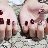 คุณหมวย เล็บสวย