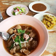 โตเกาเหลาเนื้อ ศรีราชา