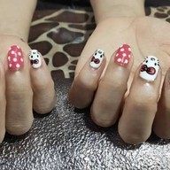 คุณหมวย เล็บสวย