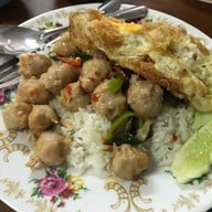 ร้านอาหารจันทร์ทอง