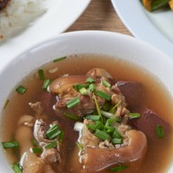 เป็ดย่างเมโทร ภูเก็ต สาขาใหญ่ ถนน คณิต หงษ์หยก