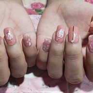 คุณหมวย เล็บสวย