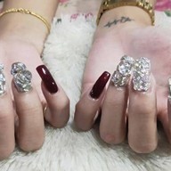 คุณหมวย เล็บสวย