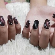 คุณหมวย เล็บสวย