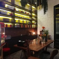 บรรยากาศ Lunch box เจริญนคร by Chef May Pataravarin