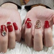 คุณหมวย เล็บสวย