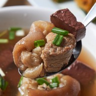 เป็ดย่างเมโทร ภูเก็ต สาขาใหญ่ ถนน คณิต หงษ์หยก