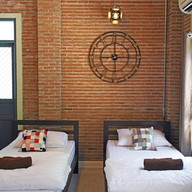 บ้านก้ามปู อุทัยธานี