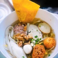 เตี๋ยวเรือน้ามแตก (ครัวขนมตาล ครบเครื่องเรื่องเตี๋ยว)