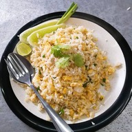 เมนูของร้าน พี่ต่าย ข้าวผัดปู ภูมิใจเสนอ