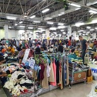 ตลาดนัดพันธุ์ทิพย์