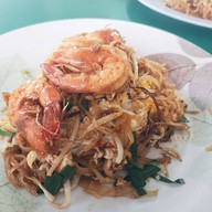 เมนูของร้าน ยายรวมกับตาช่วยผัดหมี่โคราช