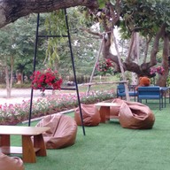 บรรยากาศ ระเบียงน้ำกาแฟสด