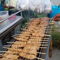 หมูปิ้งจิ้มแจ่ว ( ข้างปั้ม )