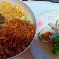 ข้าวต้มใบเตย ตลาดใหม่นาเกลือ