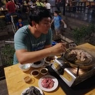 อ๊อดเซาะหมูกระทะ by botanic