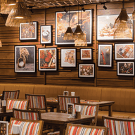 บรรยากาศ Red Chopsticks, Central Patong