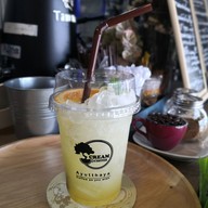 Cream Cafe’ (น้องครีมคาร์แคร์)