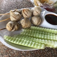 เมนูของร้าน ก๋วยเตี๋ยวต้มยำโบราณ ร้านเปลว นครปฐม