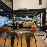 บรรยากาศ Africano Coffee  The Crystal PTT