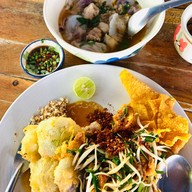 ก๋วยเตี๋ยวปากหม้อ