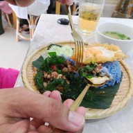 เมนูของร้าน กะเพราชาววัง ขอนแก่น