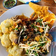 ก๋วยเตี๋ยวปากหม้อ
