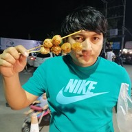 ลูกชิ้นปิ้งนายตรี