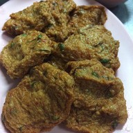 เมนูของร้าน หน้าผา ปลาทอดมัน
