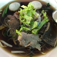 ก๋วยเตี๋ยววัดดงมูลเหล็ก กาญจนบุรี