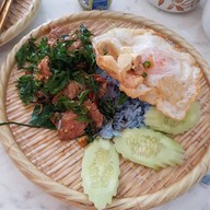 เมนูของร้าน กะเพราชาววัง ขอนแก่น