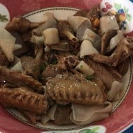 เมนูของร้าน ก๋วยเตี๋ยวเป็ด เจ้าเก่าตลาดสวนหลวง(จุฬาฯ 18)