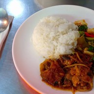 ข้าวกับแกง by ไทยสงวน