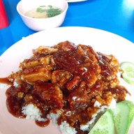 เมนูของร้าน ข้าวหมูแดงหมูกรอบ ศรีวัช เชิญชิม