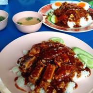 เมนูของร้าน ข้าวหมูแดงหมูกรอบ ศรีวัช เชิญชิม