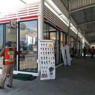 หน้าร้าน MaruCha ท่ารถตู้เมเจอร์รังสิต