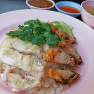 เมนูของร้าน ฮุ้งข้าวมันไก่ เพชรเกษม